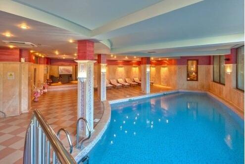 СПА в ХИСАРЯ, в класния хотел Клуб Централ 4*: Нощувка със закуска + WELLNESS пакет само за 42 лв. на Човек + Дете до 11.99 г БЕЗПЛАТНО!