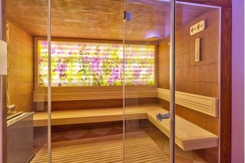 СПА в ХИСАРЯ, в класния хотел Клуб Централ 4*: Нощувка със закуска + WELLNESS пакет само за 42 лв. на Човек + Дете до 11.99 г БЕЗПЛАТНО!